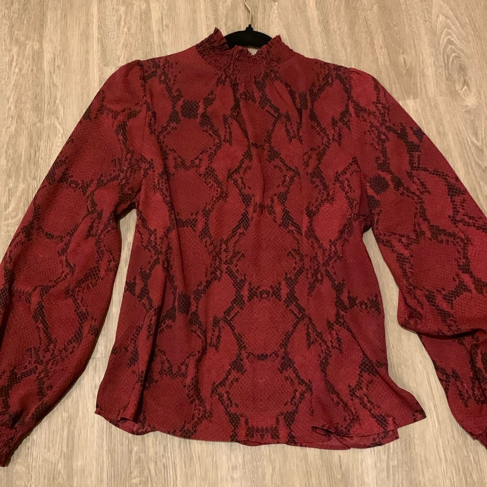 Banana Republic top size small